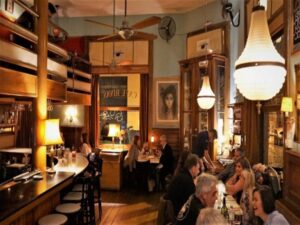 Cafés de Buenos Aires Sem Turistas... (E Isso é Ótimo)