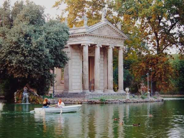 Roma Escondida: 5 Locais para Viajante Solo 40+