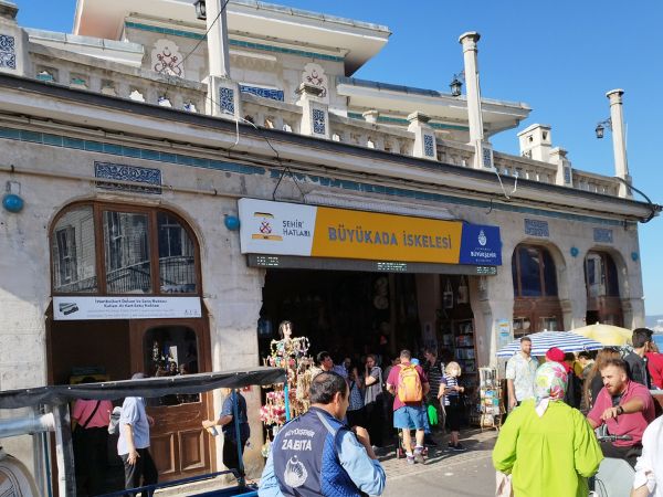 Büyükada: A ilha turca onde o tempo desacelera
